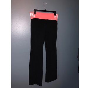 VS yoga pants